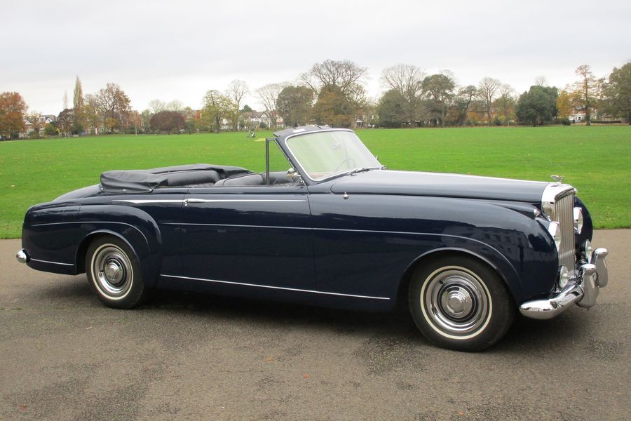 1958 Bentley S1
by H.J.Mulliner
