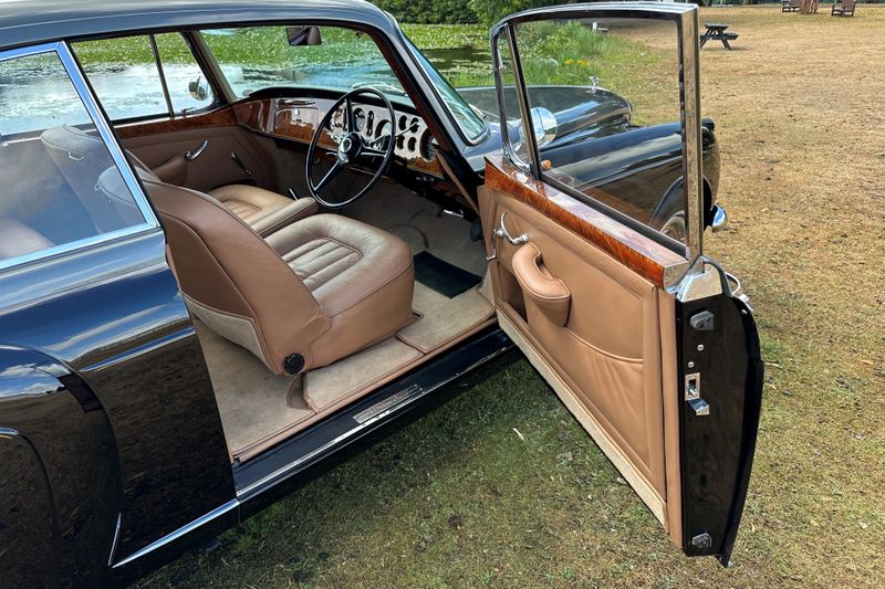 1961 Bentley S2 Continental by H.J.Mulliner