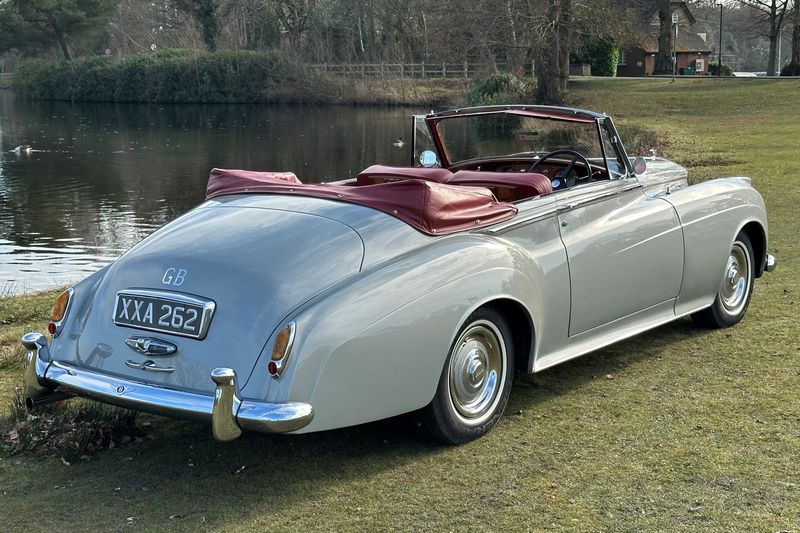 1959 Bentley S1 by H.J.Mulliner