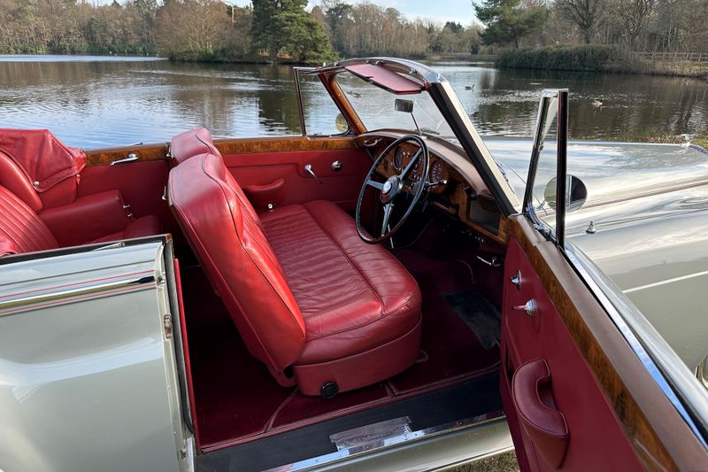 1959 Bentley S1 by H.J.Mulliner