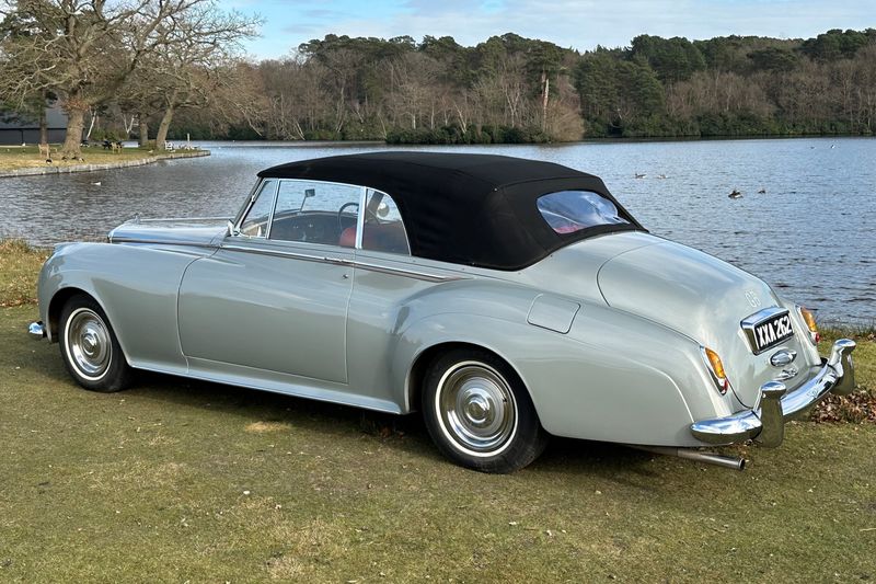 1959 Bentley S1 by H.J.Mulliner