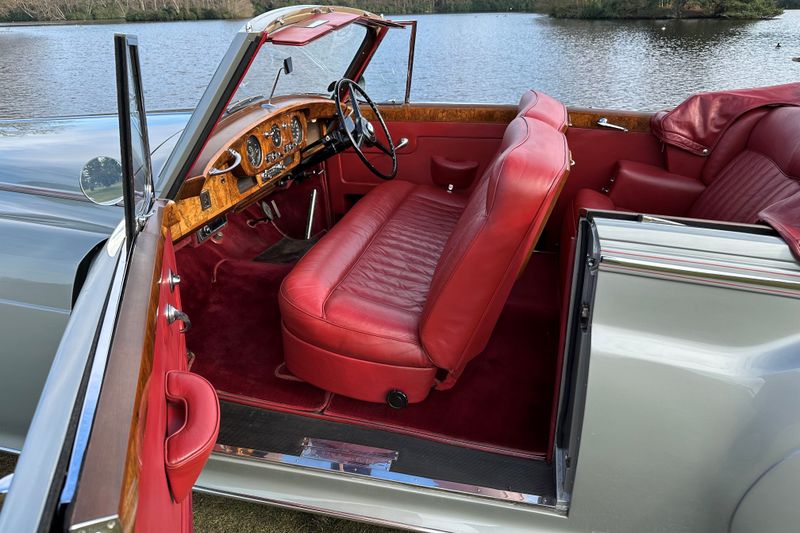 1959 Bentley S1 by H.J.Mulliner