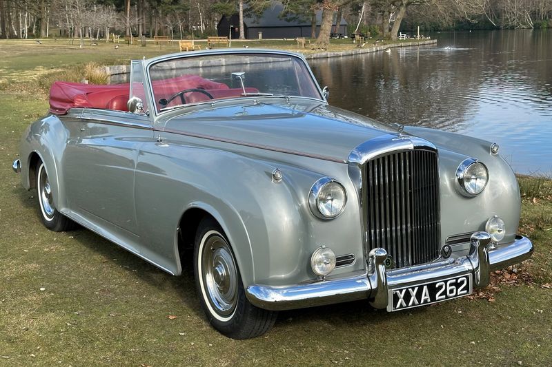 1959 Bentley S1 by H.J.Mulliner
