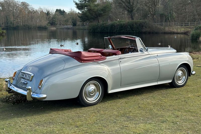 1959 Bentley S1 by H.J.Mulliner