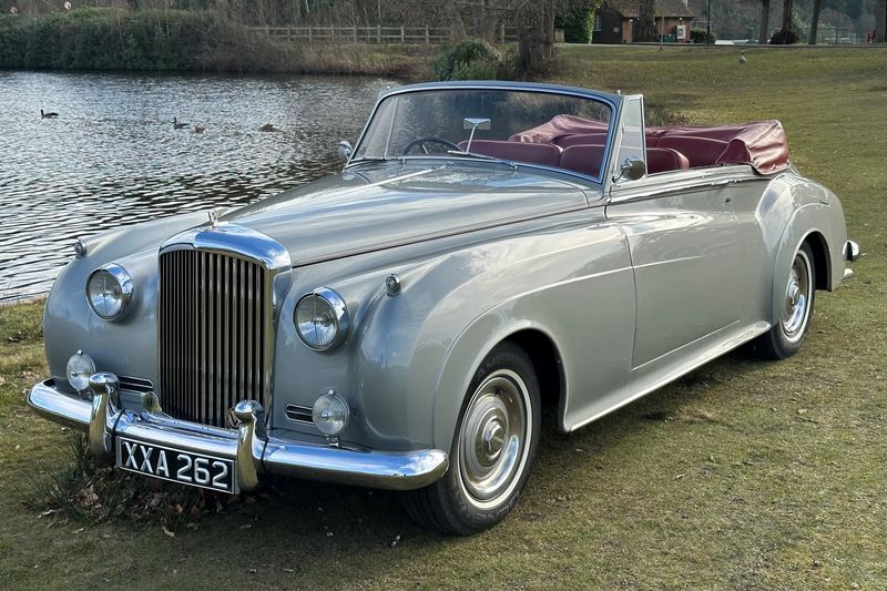 1959 Bentley S1 by H.J.Mulliner