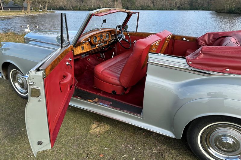 1959 Bentley S1 by H.J.Mulliner
