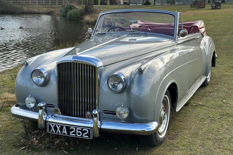 1959 Bentley S1 by H.J.Mulliner