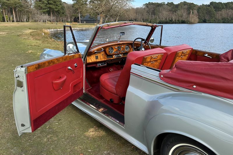 1959 Bentley S1 by H.J.Mulliner