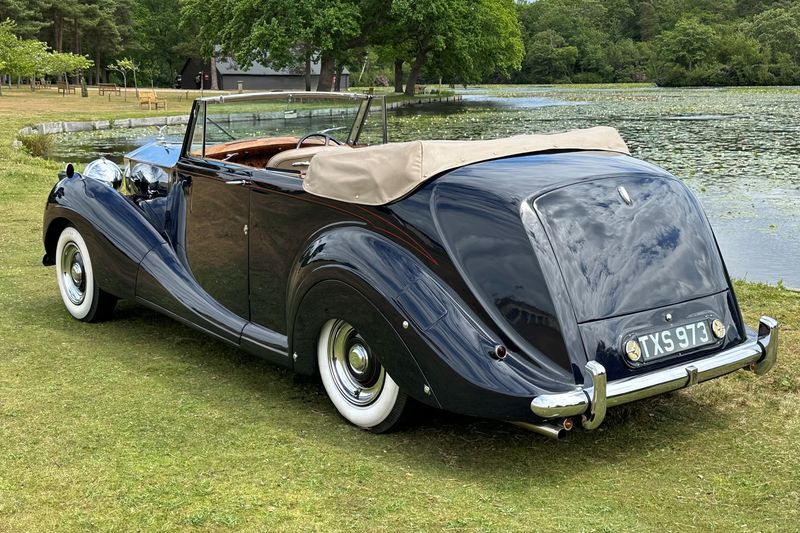 1950 Rolls-Royce Silver Wraith by Gurney Nutting