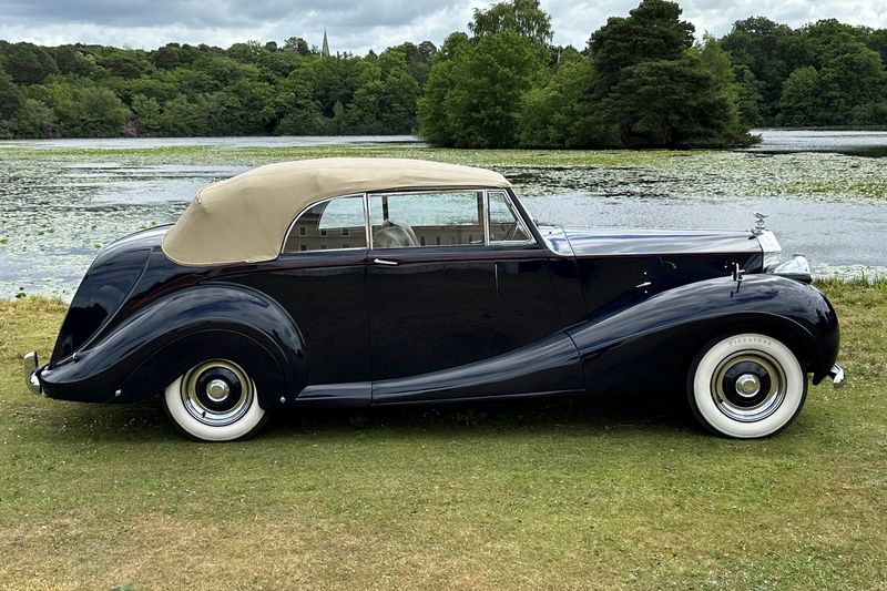 1950 Rolls-Royce Silver Wraith by Gurney Nutting