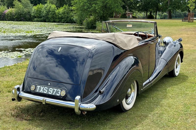 1950 Rolls-Royce Silver Wraith by Gurney Nutting