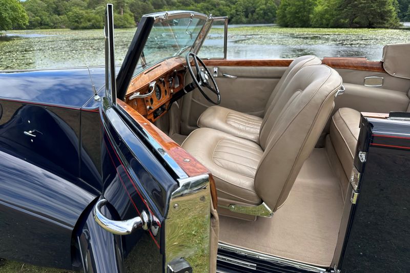 1950 Rolls-Royce Silver Wraith by Gurney Nutting