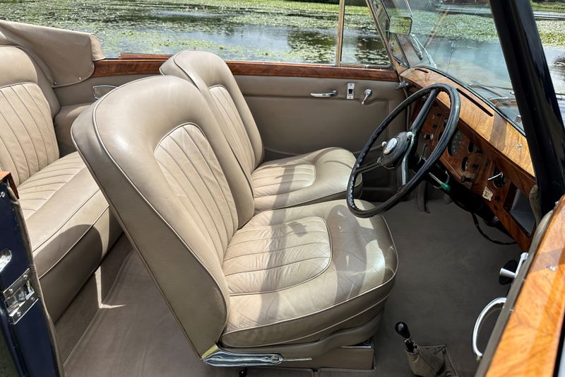 1950 Rolls-Royce Silver Wraith by Gurney Nutting