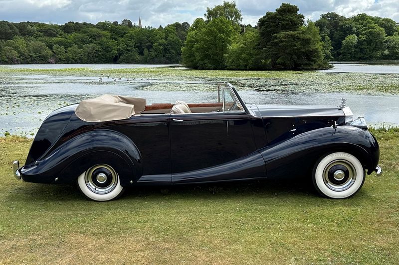 1950 Rolls-Royce Silver Wraith by Gurney Nutting
