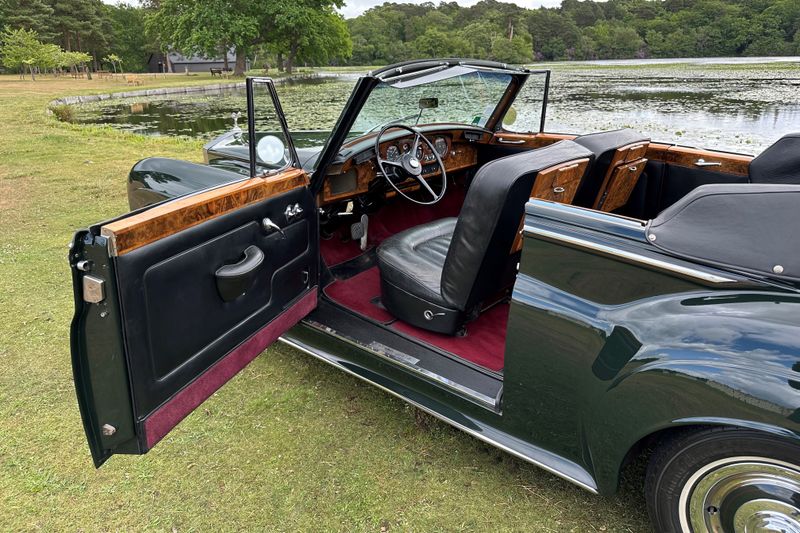 1963 Rolls-Royce Silver Cloud III by Mulliner/Park Ward (Left Hand Drive)