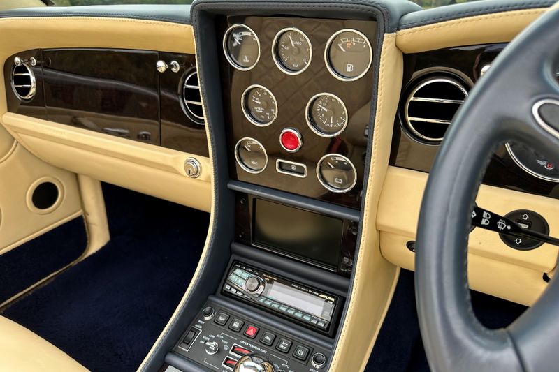 2003 Bentley Azure Mulliner Final Series Performance