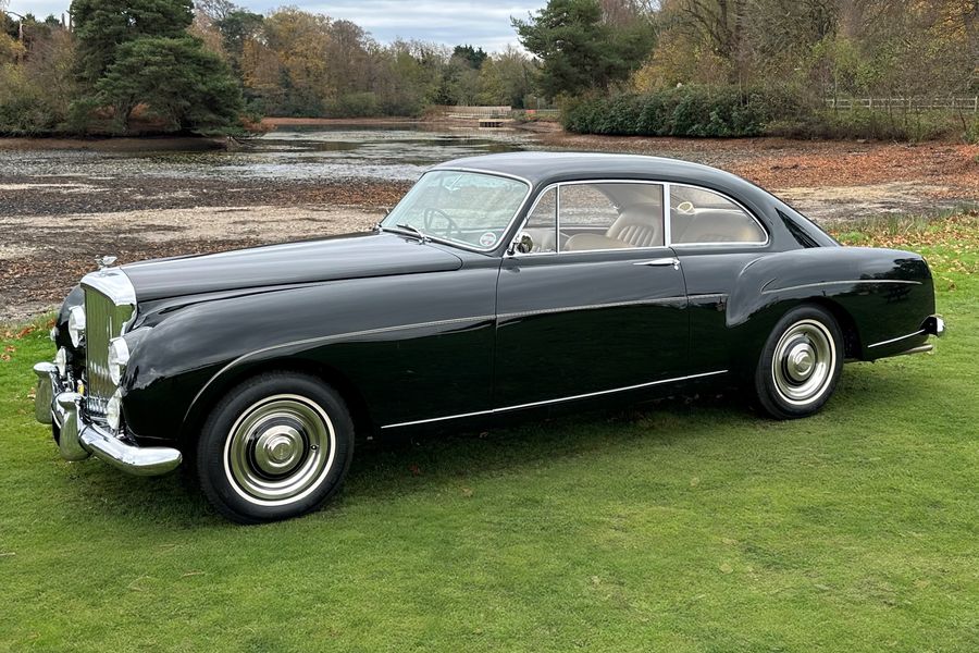 1957 Bentley S1 Continental
by H.J.Mulliner