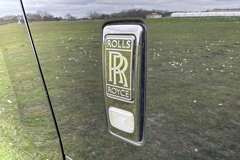 2017 Rolls-Royce Wraith (Black Badge)