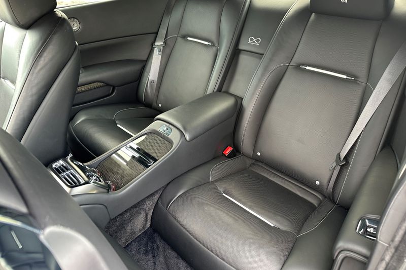 2017 Rolls-Royce Wraith (Black Badge)