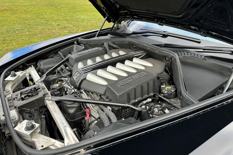 2017 Rolls-Royce Wraith (Black Badge)