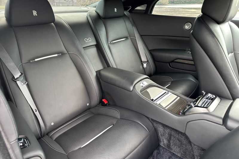 2017 Rolls-Royce Wraith (Black Badge)