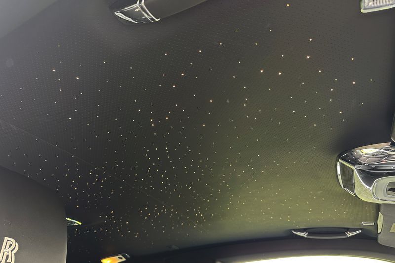 2017 Rolls-Royce Wraith (Black Badge)