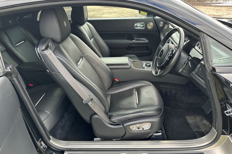 2017 Rolls-Royce Wraith (Black Badge)