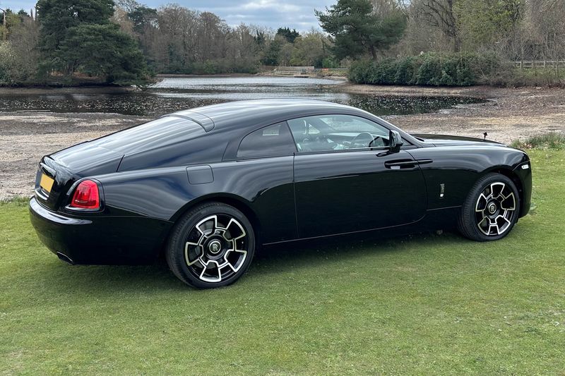 2017 Rolls-Royce Wraith (Black Badge)