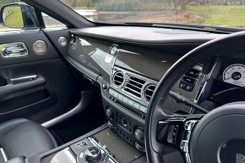 2017 Rolls-Royce Wraith (Black Badge)