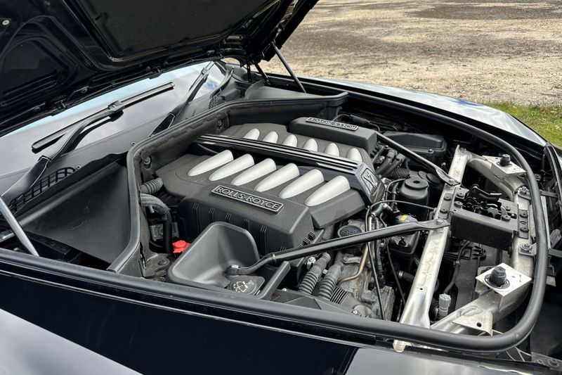 2017 Rolls-Royce Wraith (Black Badge)