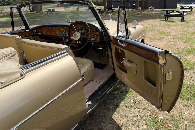1965 Rolls-Royce Silver Cloud III by Mulliner/Park Ward