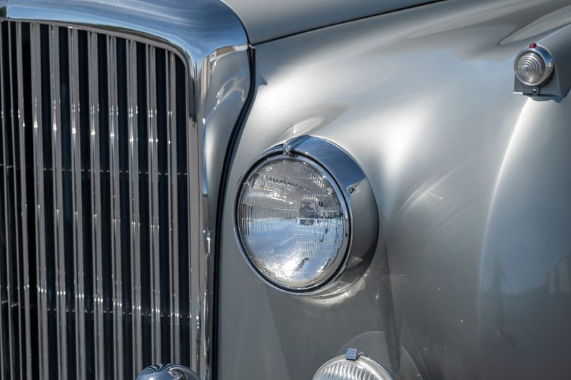 1958 Bentley S1 by H.J.Mulliner (Left Hand Drive)