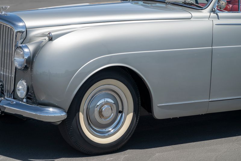 1958 Bentley S1 by H.J.Mulliner (Left Hand Drive)