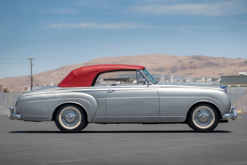 1958 Bentley S1 by H.J.Mulliner (Left Hand Drive)