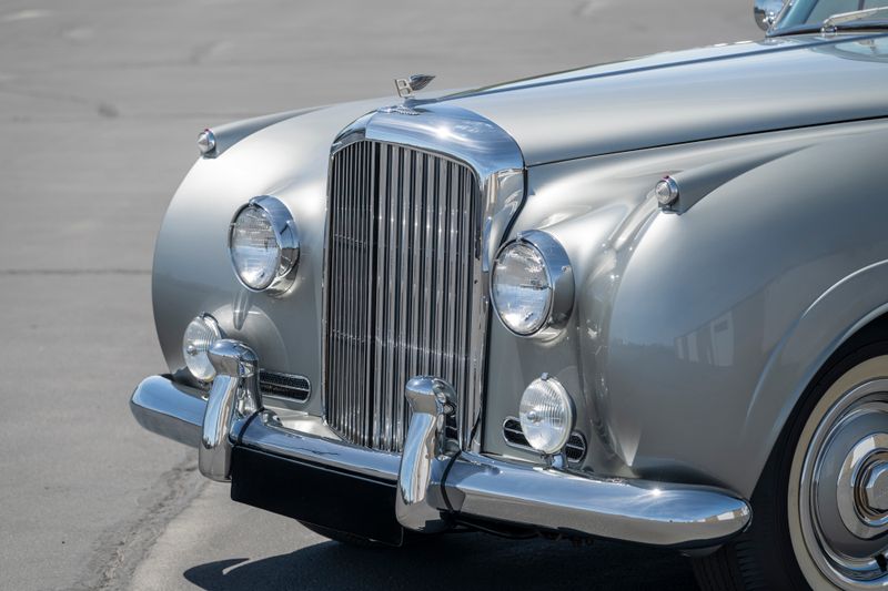 1958 Bentley S1 by H.J.Mulliner (Left Hand Drive)