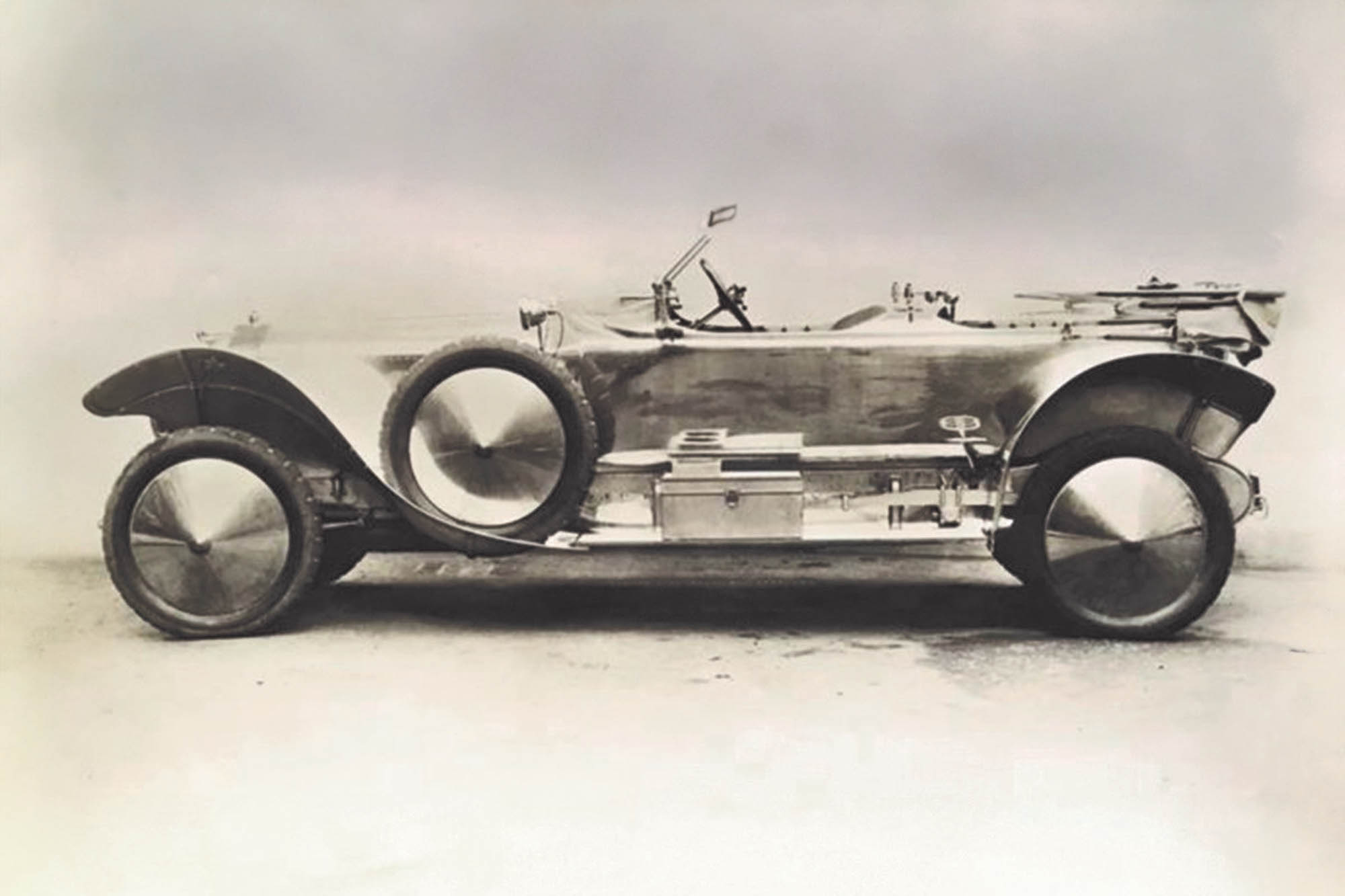 【英国製】Lesney Rolls-Royce Silver Ghost 灰皿 Archivo:Rolls-Royce Silver Ghost at Centenary.jpg - Wikipedia, la
